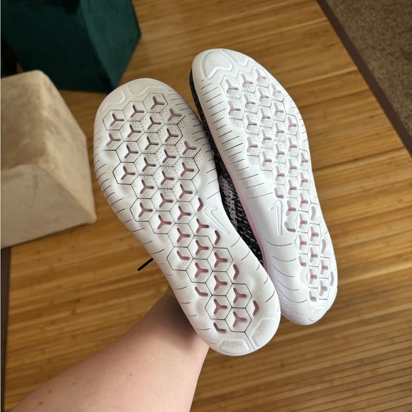 Nike women’s shoes size 8 - Picture 9 of 9